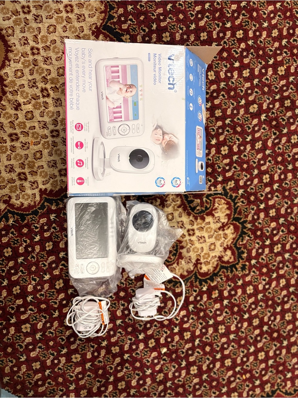 VTech White Baby Video Monitor with Camera - 2.8" Display
